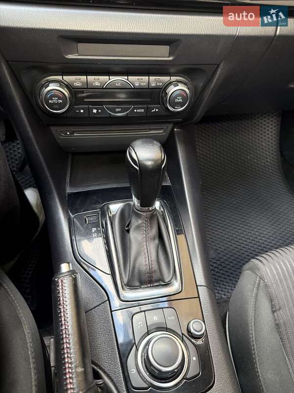 Mazda 3 2015