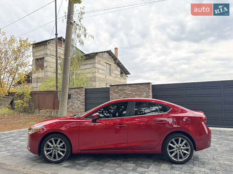 Седан Mazda 3 2018 в Харькове