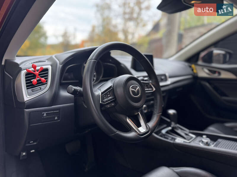 Седан Mazda 3 2018 в Харькове
