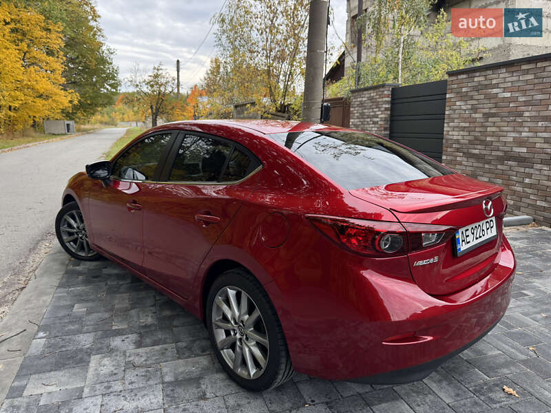 Седан Mazda 3 2018 в Харькове
