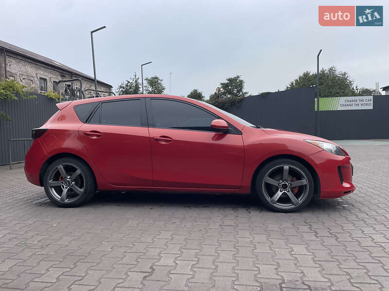 Хэтчбек Mazda 3 2011 в Каменском