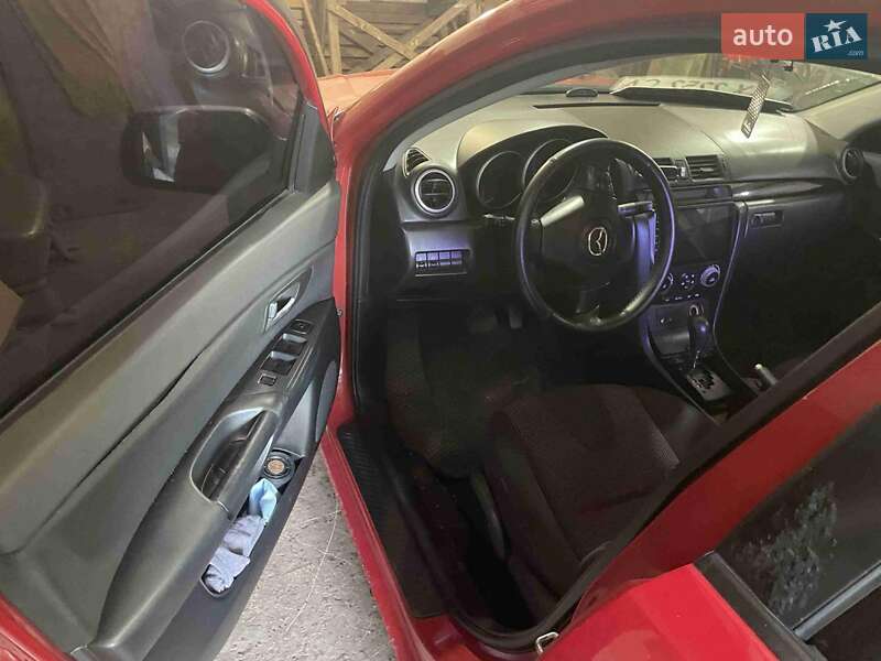 Седан Mazda 3 2004 в Киеве
