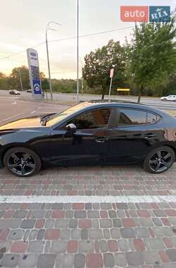 Седан Mazda 3 2016 в 