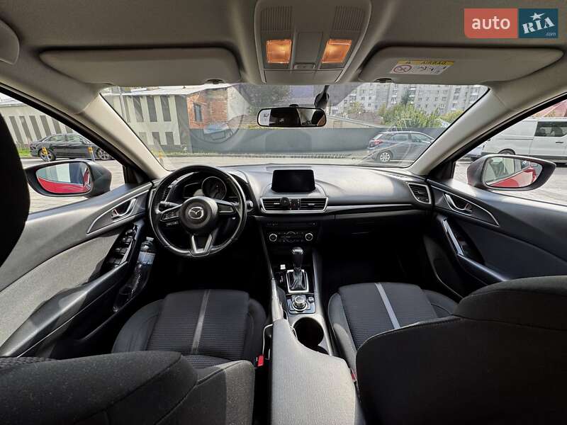 Седан Mazda 3 2016 в Львове