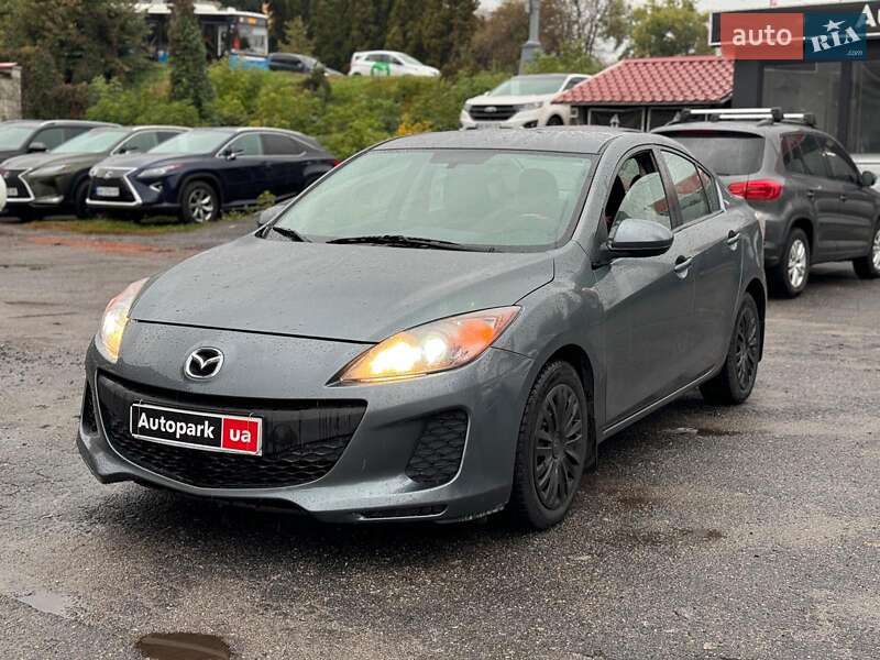 Седан Mazda 3 2012 в 