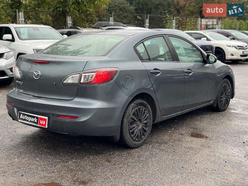 Седан Mazda 3 2012 в Виннице