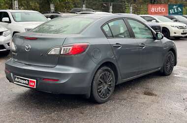 Седан Mazda 3 2012 в 