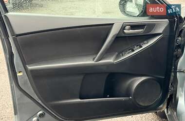 Седан Mazda 3 2012 в 