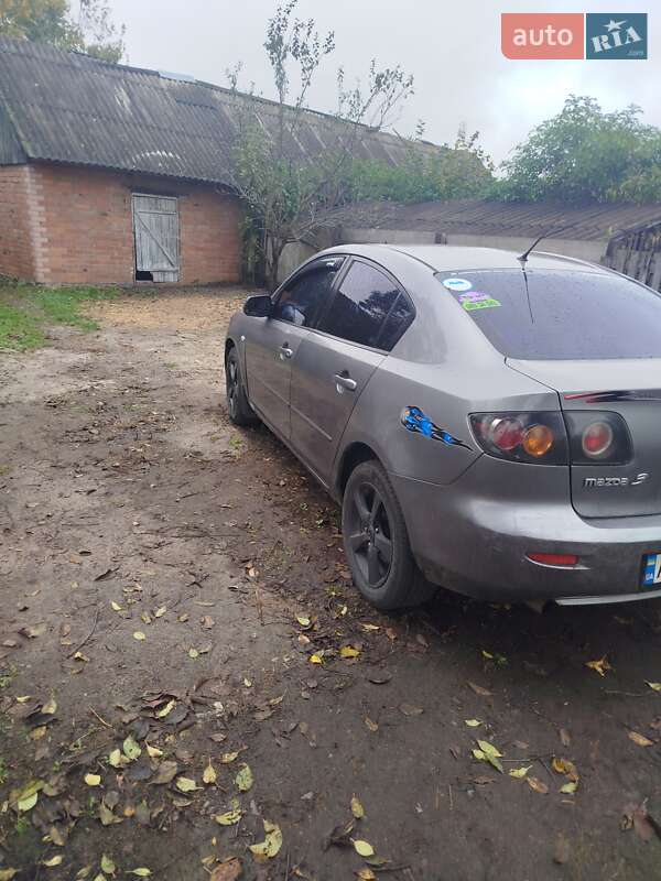 Седан Mazda 3 2005 в Ровно