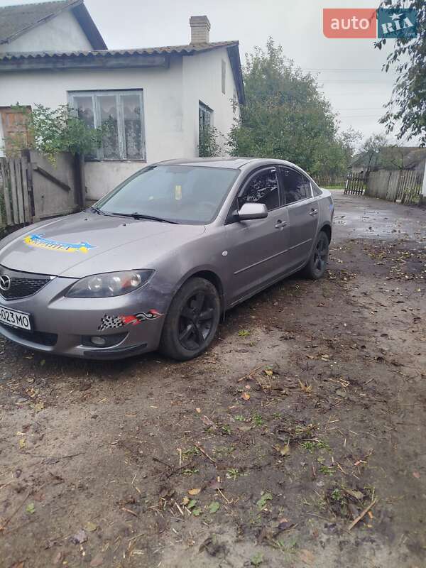 Седан Mazda 3 2005 в Ровно
