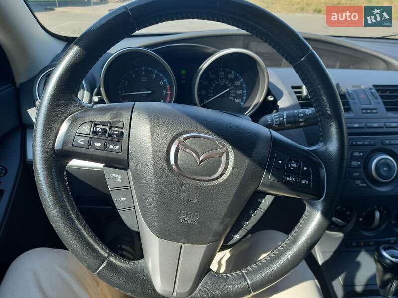 Хэтчбек Mazda 3 2012 в Киеве