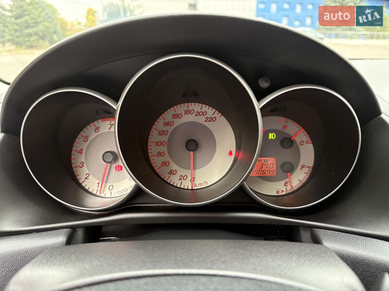 Хэтчбек Mazda 3 2006 в Днепре