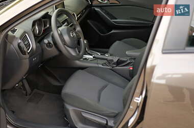 Седан Mazda 3 2015 в 