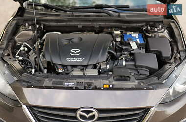 Седан Mazda 3 2015 в 