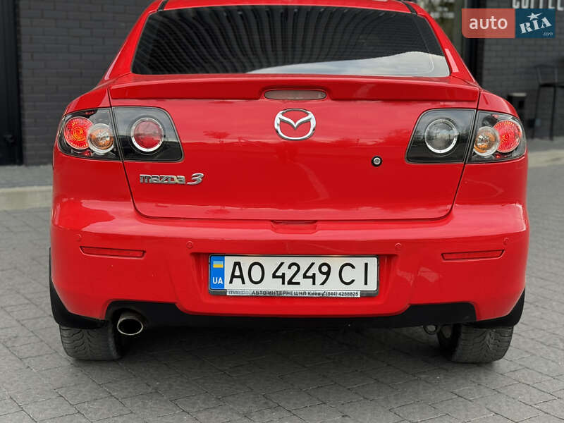 Седан Mazda 3 2007 в Ужгороде