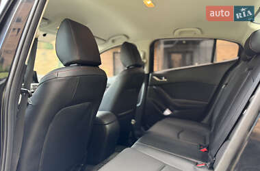 Седан Mazda 3 2013 в 
