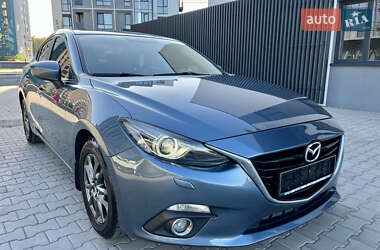Седан Mazda 3 2015 в 