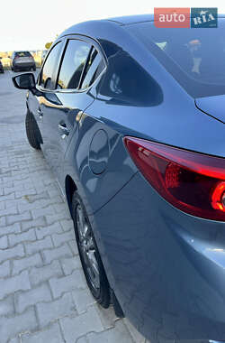 Седан Mazda 3 2015 в 