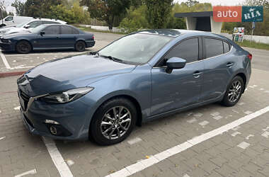 Седан Mazda 3 2015 в 