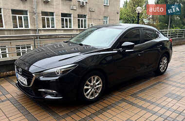 Седан Mazda 3 2016 в 