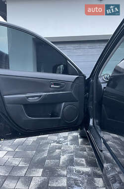 Седан Mazda 3 2006 в 