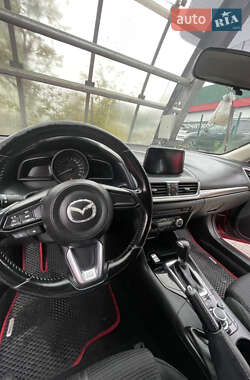 Седан Mazda 3 2017 в 