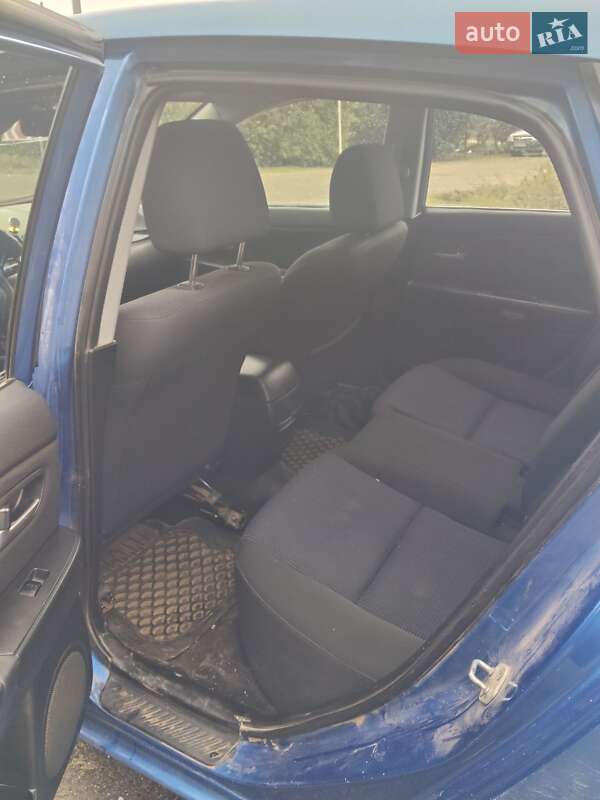 Хэтчбек Mazda 3 2004 в Арцизе