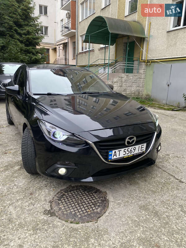 Хэтчбек Mazda 3 2014 в Ивано-Франковске
