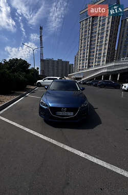 Седан Mazda 3 2016 в 
