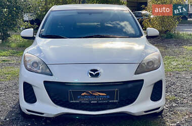 Седан Mazda 3 2013 в 