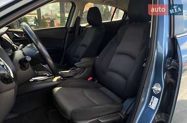 Седан Mazda 3 2014 в 