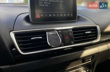 Седан Mazda 3 2014 в 