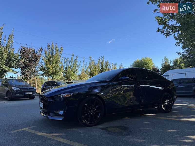 Седан Mazda 3 2019 в Киеве