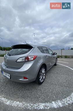 Хэтчбек Mazda 3 2012 в 