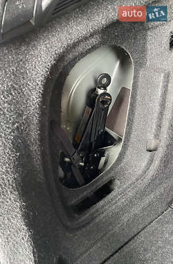 Хэтчбек Mazda 3 2012 в 