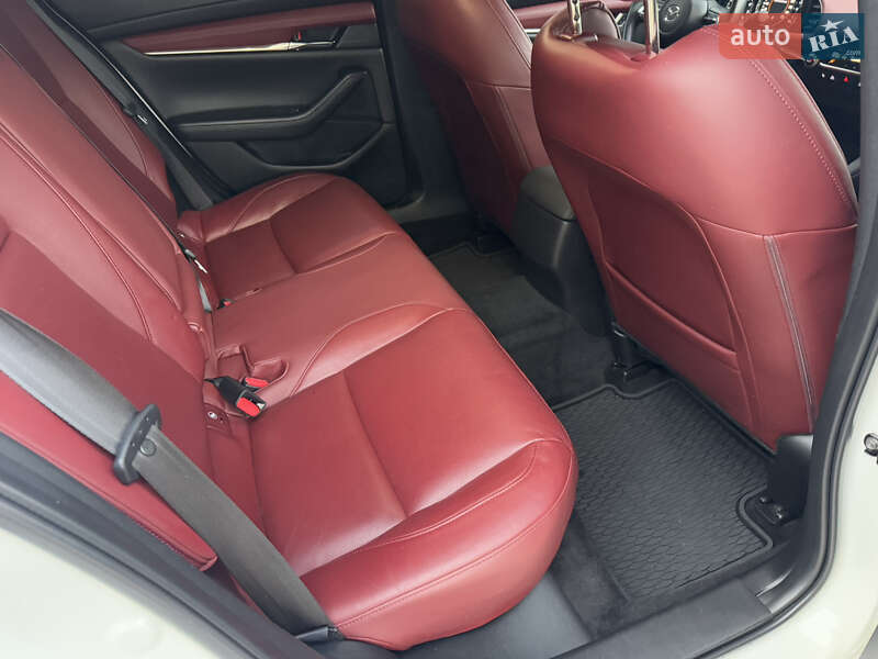 Хэтчбек Mazda 3 2020 в Киеве