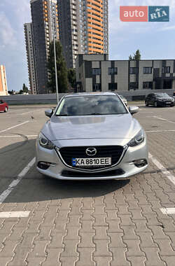 Хэтчбек Mazda 3 2017 в 
