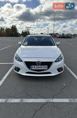 Седан Mazda 3 2015 в Киеве