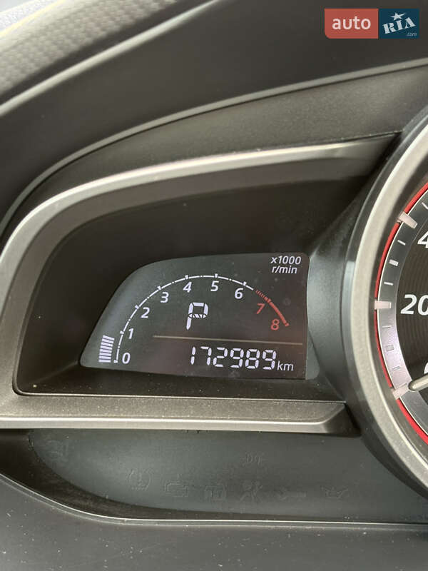 Седан Mazda 3 2015 в Киеве
