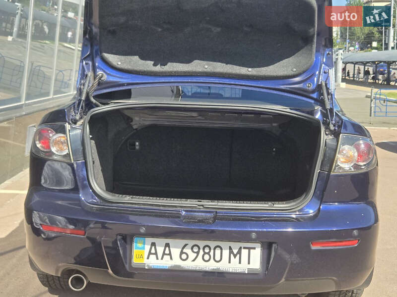 Седан Mazda 3 2009 в Києві