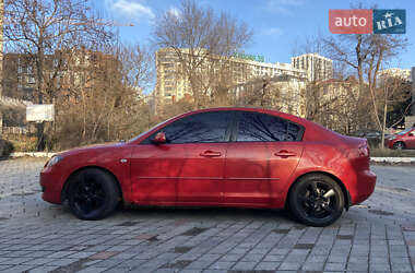Седан Mazda 3 2004 в 