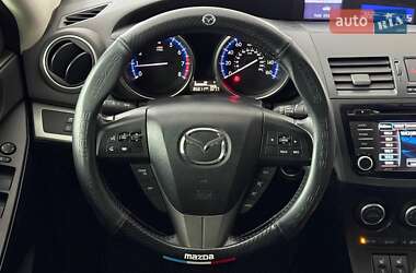 Хетчбек Mazda 3 2013 в 