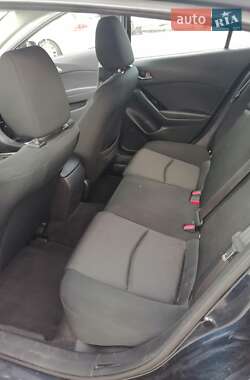 Седан Mazda 3 2017 в 