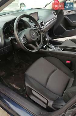 Седан Mazda 3 2017 в 