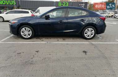 Седан Mazda 3 2017 в 