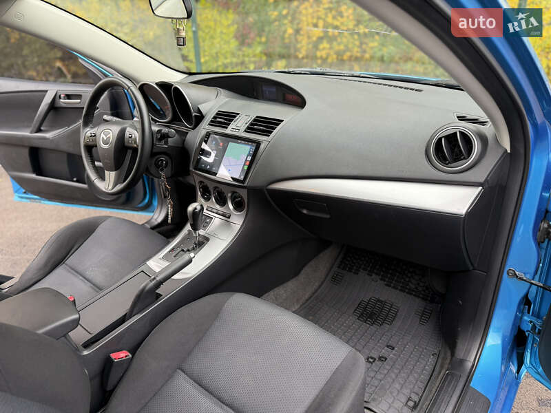 Хэтчбек Mazda 3 2010 в Киеве