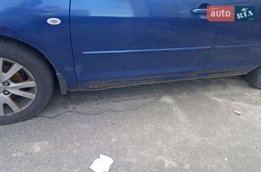 Седан Mazda 3 2006 в 