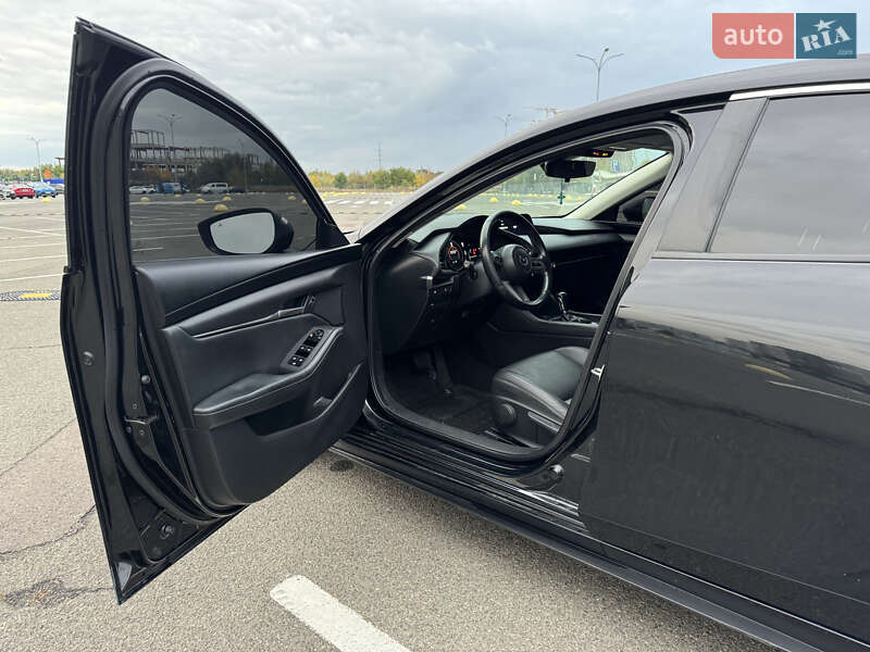 Седан Mazda 3 2019 в Житомире