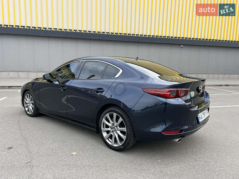 Седан Mazda 3 2020 в Киеве