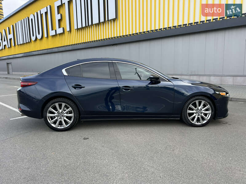Седан Mazda 3 2020 в Киеве